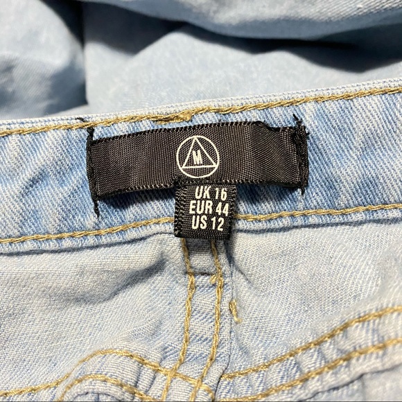 Missguided | Cropped Jeans - Size 12 - Picture 4 of 6